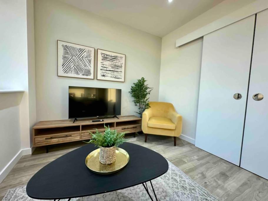 1 Bed Flat With View Of Old Trafford Apartment Manchester Exterior foto